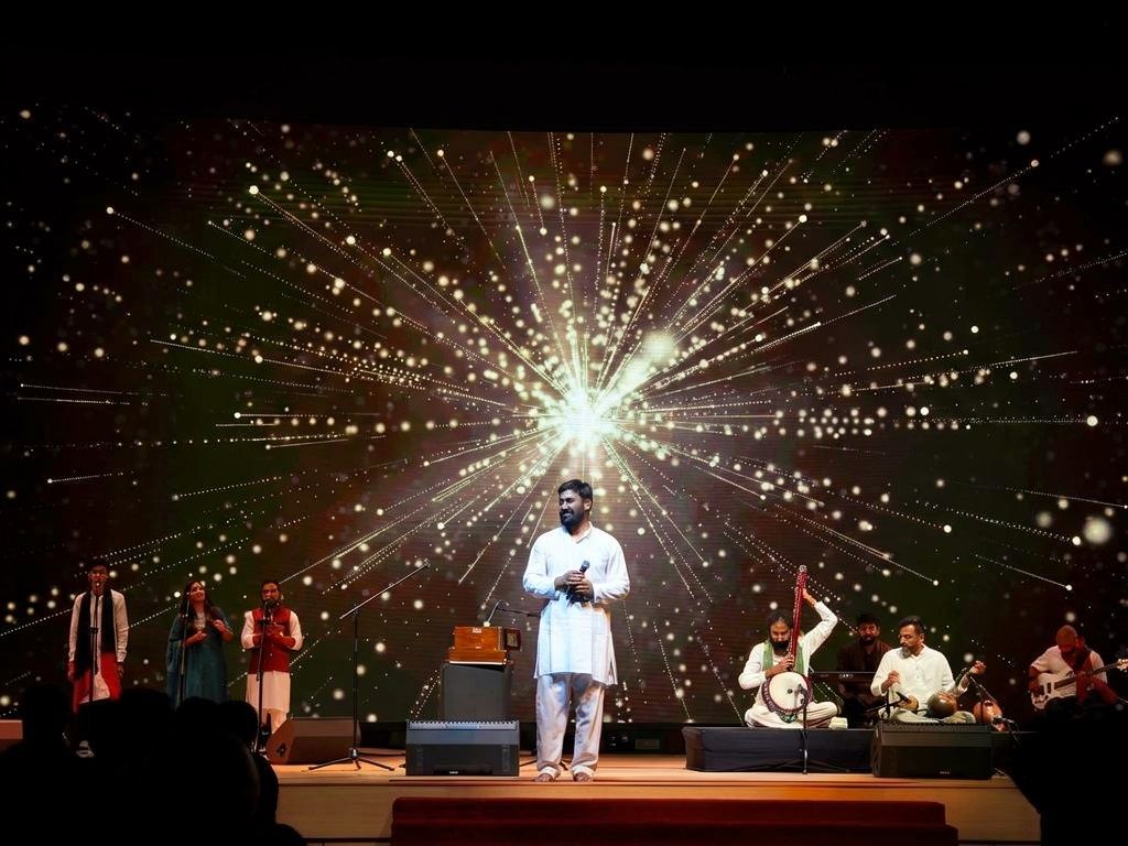 Bhakti with renowned artist Hardik Dave